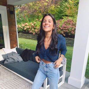 Meet your Posher, Raquel